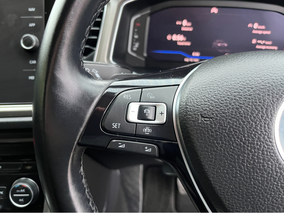 2021 Volkswagen T-Roc STYLE DESIGN PACK AUTOMATIC 2.0 DIESEL //LOW MILES//ADAPTIVE CRUISE CONTROL//KEYLESS ENTRY//REVERSE CAMERA// €26,950