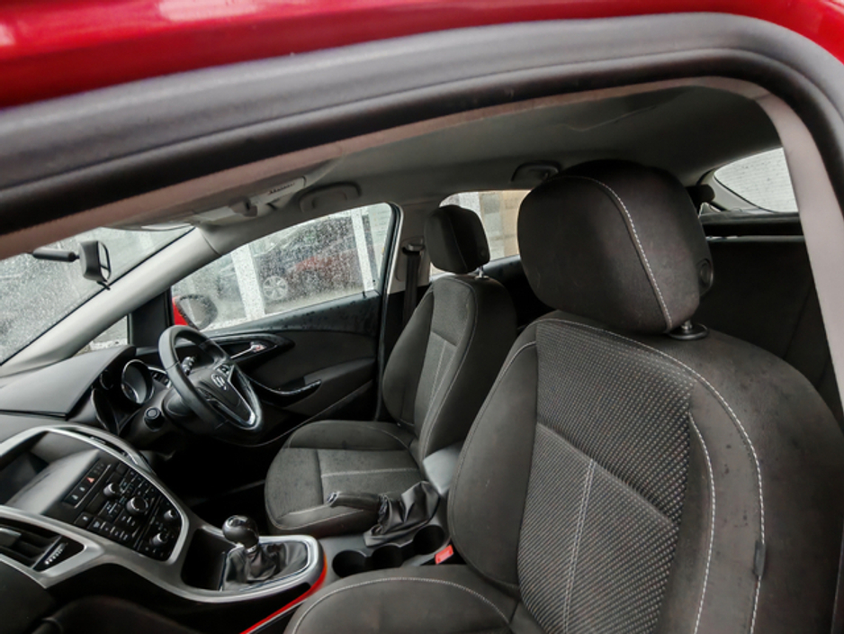 2016 Vauxhall Astra 1.6 I VVT SRI 115PS 5DR €7,800