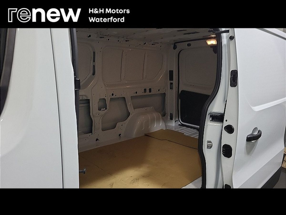 2026 Renault Trafic "ORDER FOR 261" "Start Model" "Air Con" "Reverse Sensors" "Cruise Control" "Apple Carplay" "Android Auto" €30,450