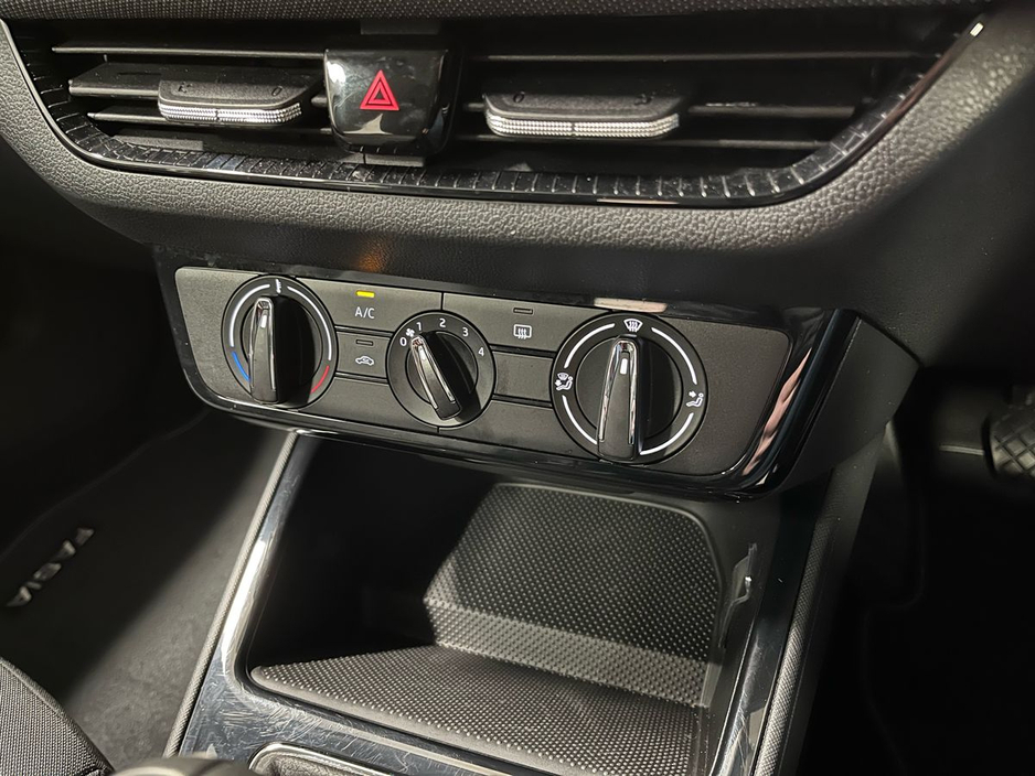 2025 Skoda Fabia Selection 1.0MPI 80BHP - Reversing Camera - Air-Conditioning - Cruise Control - Auto Lights/Wipers - Apple CarPlay/Android Auto €23,950