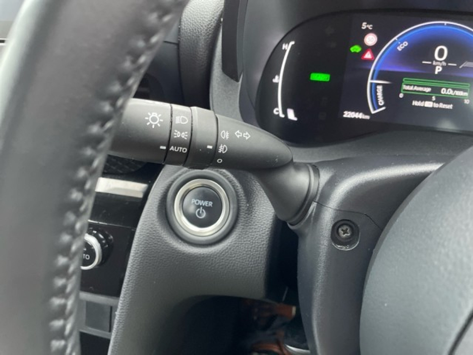 2025 Toyota Yaris Cross - Save EUR 4,100 - Luna + 2 FREE Services Included - 1.5 Hybrid - Automatic - EUR 180 Tax // Remote Central Locking // Front Electric Windows // Rear Electric Windows // Electric Mirrors // Finger Tip €29,865