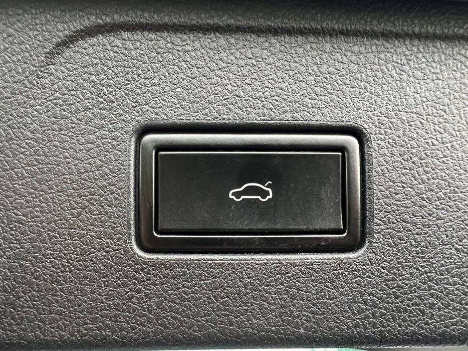 2018 Volkswagen Passat VARIANT HIGHLINE 2.0 TDI * BIG SPEC * // LEATHER POWERED HEATED COOLED SEATS // DRIVER MASSAGE SEAT // 360 PARKING CAMERAS €21,950