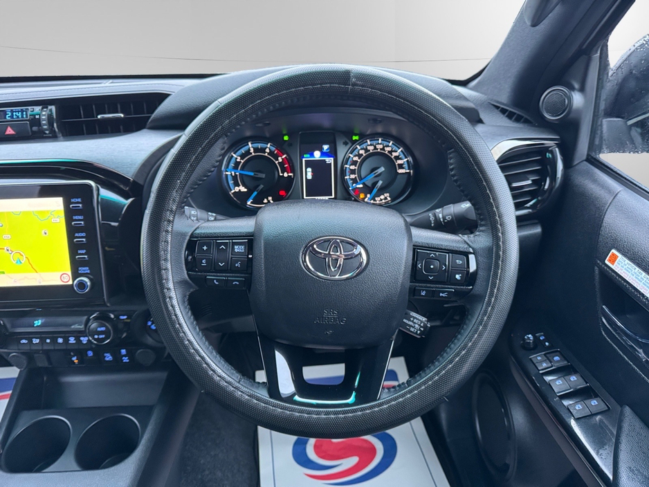 2024 Toyota Hilux *NO VAT* 2.8 INVINCIBLE AUTO #319 €51,999
