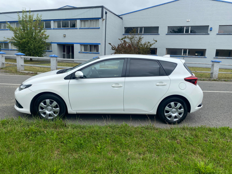 2019 Toyota Auris 1.4 D-4D TERRA 4DR €11,950