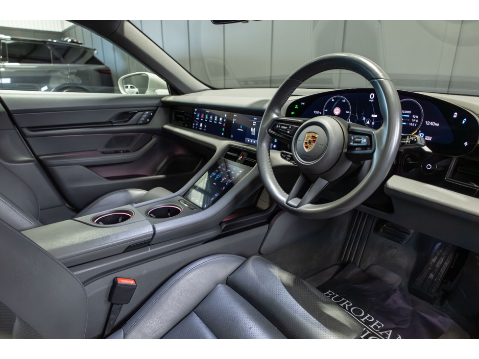 2023 Porsche Taycan Taycan Sport Turismo €71,950