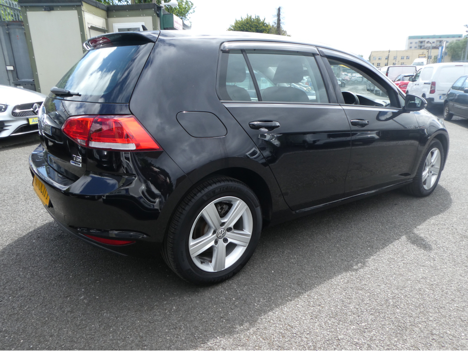 2015 Volkswagen Golf TSI Bluemotion €13,950