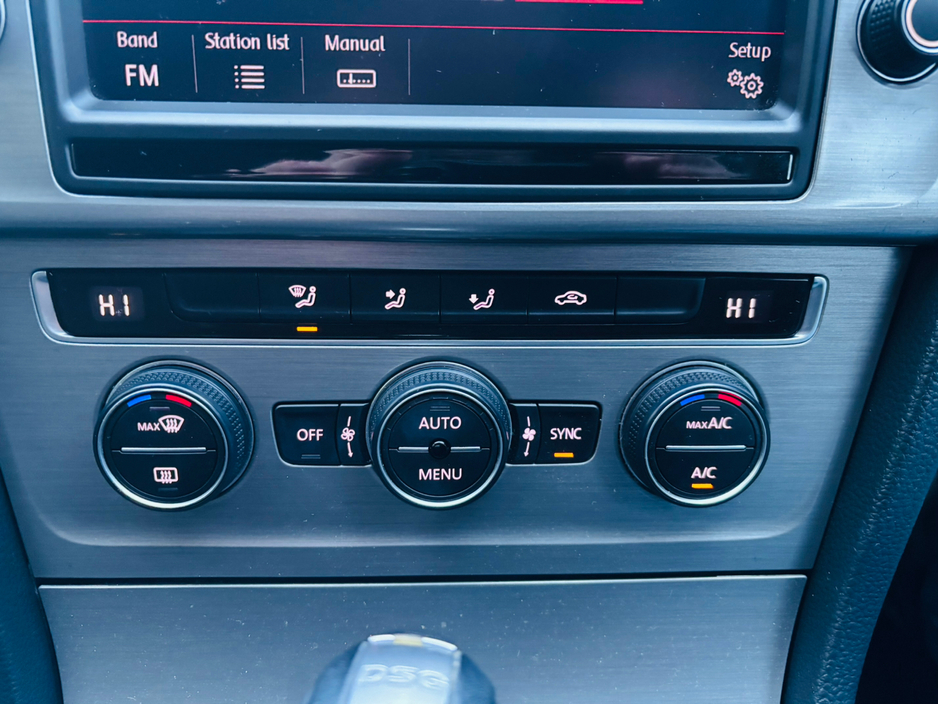 2015 Volkswagen Golf  €12,950