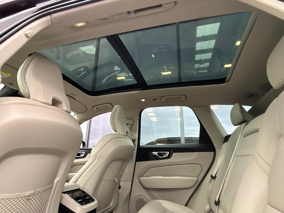 2022 Volvo XC60 B4 AWD MOMENTUM WITH EXTRAS €39,995