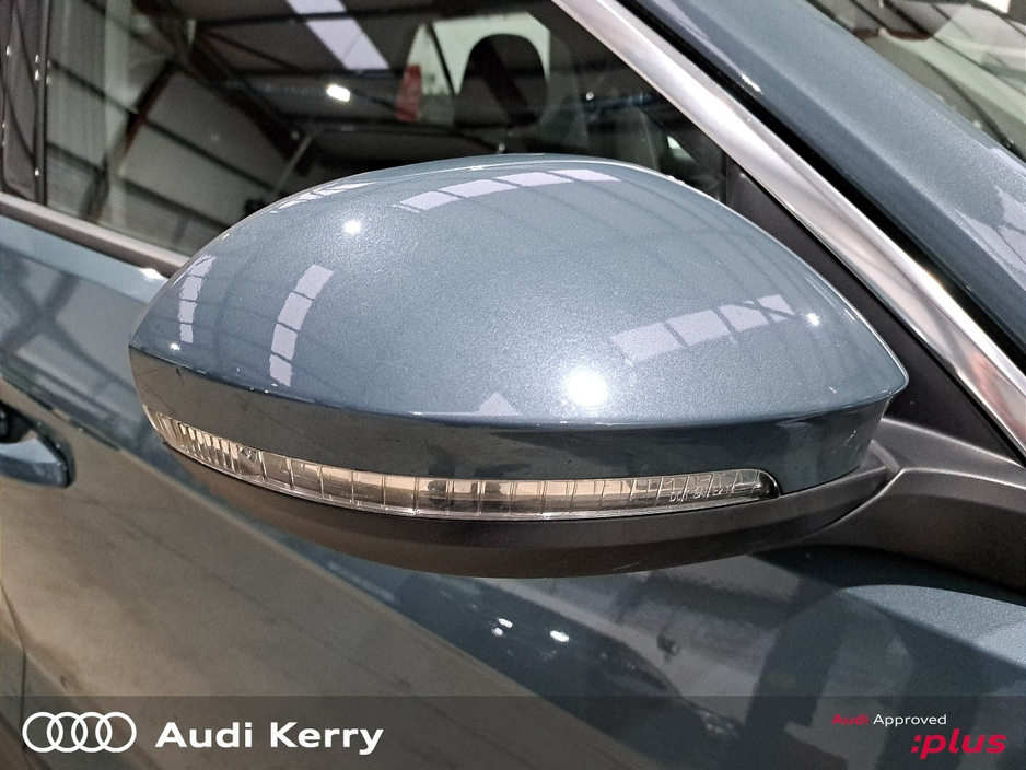 2023 Volkswagen T-Roc LIFE 2.0 TDI 116HP WITH HEATED SEATS AND REAR CAMERA €31,900