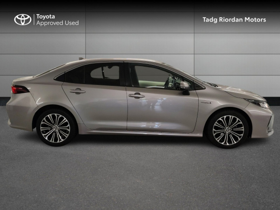 2021 Toyota Corolla HYBRID LUNA SPORT 4DR AUTO €26,950