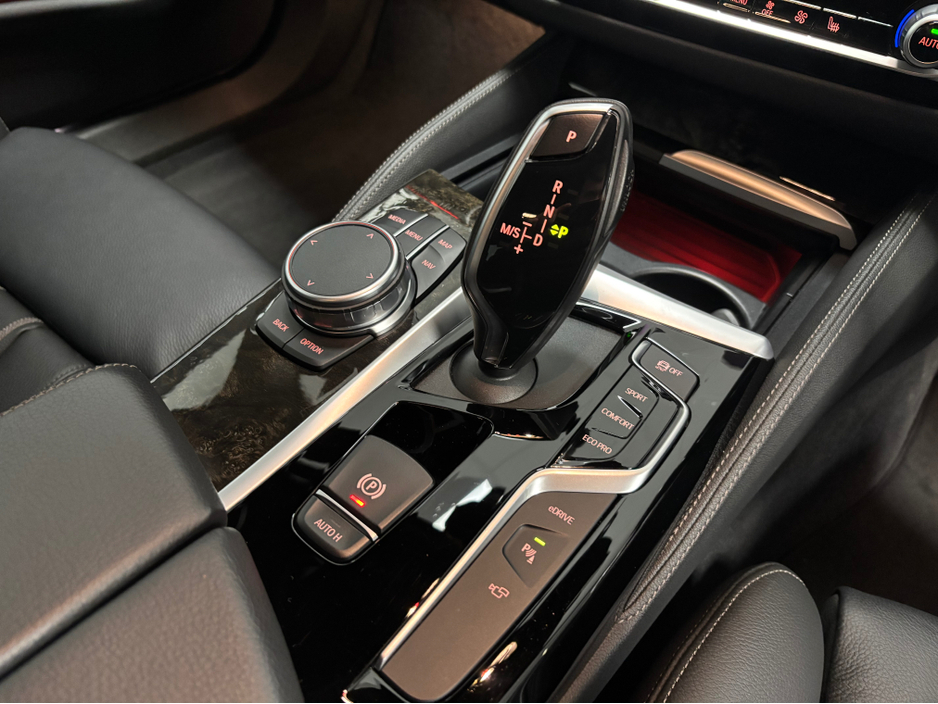 2019 BMW 5 Series *BMW 530E* *LOW MILEAGE* *AUTOMATIC* *HEATED LEATHER ELECTRIC SEATS* *REVERSE CAMERA* *FINANCE AVAILABLE* *TRADE INS WELCOME* €28,950