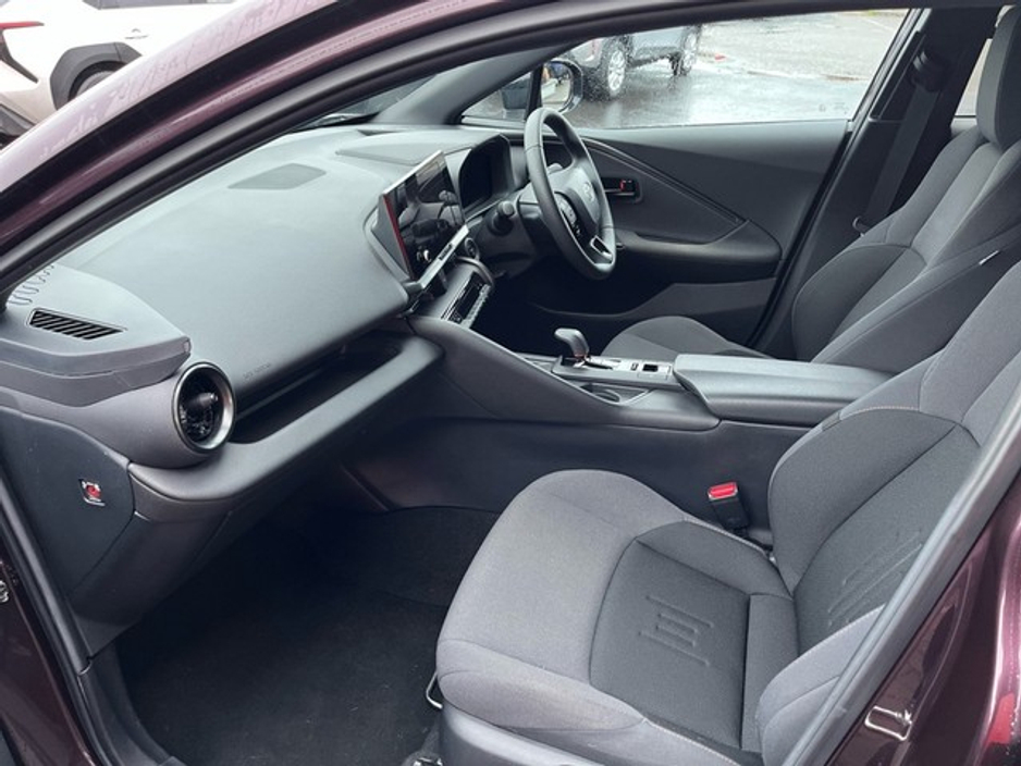 2024 Toyota C-HR Hybrid Sport €36,900