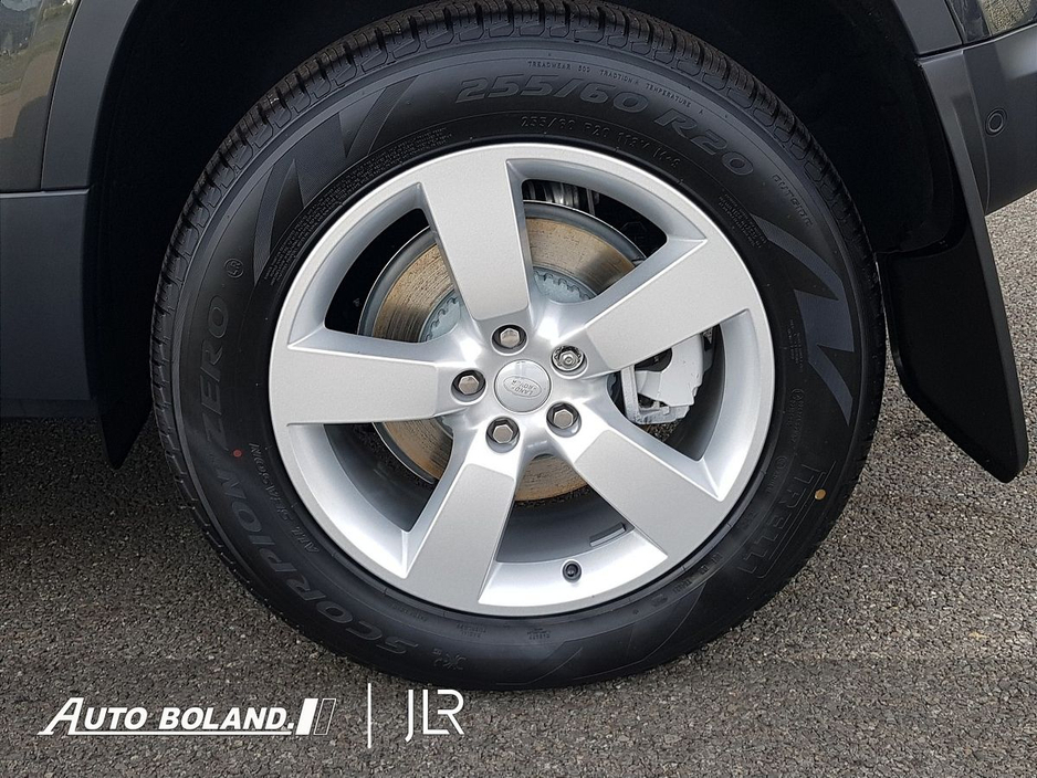 2025 Land Rover Defender 110 PHEV P300e - 6 Seat, Pan Sunroof, Towbar, Adaptive Cruise Control, Cold Climate Pack, Heated Seats €103,995