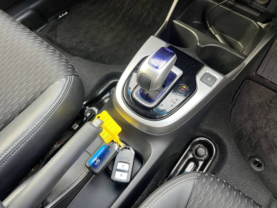 2016 Honda Fit L-PACKAGE 1.5 HYBRID // SERVICE HISTORY // CRUISE CONTROL // REVERSE CAMERA €10,950