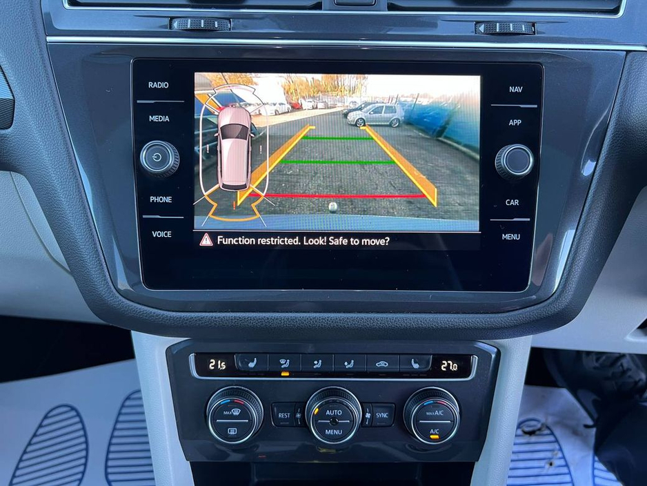 2021 Volkswagen Tiguan ALLSPACE R-LINE 2.0 TDI 7-SEATER // PANORAMIC SUNROOF // DIGITAL CLUSTER // LEATHER INTERIOR €32,950