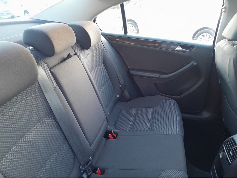 2016 Volkswagen Jetta CL 2.0 TDI MANUAL 5SPEED 110BHP 4DR €8,950