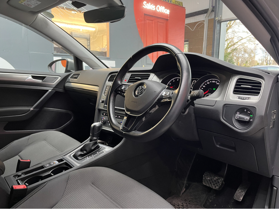 2016 Volkswagen Golf €15950 2016 VOLKSWAGEN GOLF 1.2 TSI CONFORTLINE CONNECT 1.2 AUTOMATIC / CRUISE CONTROL / REVERSE CAMERA €15,950
