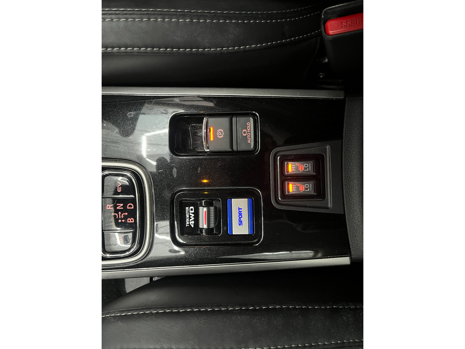 2019 Mitsubishi Outlander €21950! 2019 MITSUBISHI OUTLANDER PHEV 4WD G 2.4 AUTOMATIC / HEATED SEATS / HEATED STEERING WHEEL / CRUISE CONTROL / PADDLE SHIFTERS / €21,950