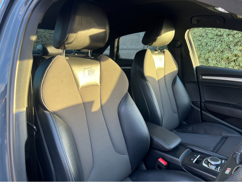 2019 Audi A3 S-LINE BLACK EDITION SALOON AUTOMATIC 1.4 PETROL //HIGH SPEC//LOW MILES//HALF LEATHER HEATED SEATS//KEYLESS ENTRY//ADAPTIVE CRUISE CONTROL//