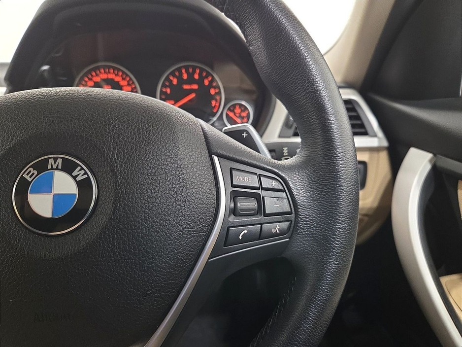 2017 BMW 3 Series 330e SE