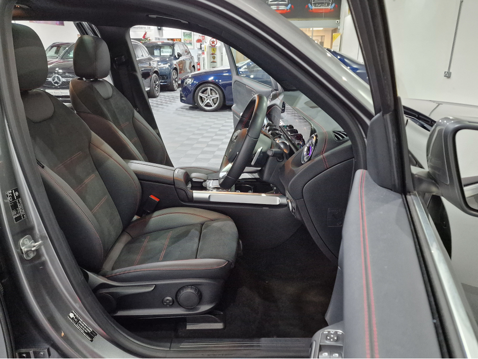 2023 Mercedes-Benz EQB 300 AMG LINE PREMIUM (PAN ROOF / 7 SEATER) 4MATIC AUTOMATIC **ONE OWNER / APPLE CARPLAY / BLIND SPOT ASSIST / ELECTRIC SUNROOF / ELECTRIC BOOTLID / REVERSE CAMERA / WIRELESS PHONE CHARGING** €39,900