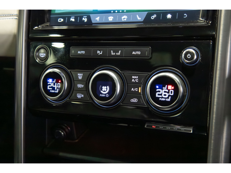 2020 Land Rover Discovery  €49,950