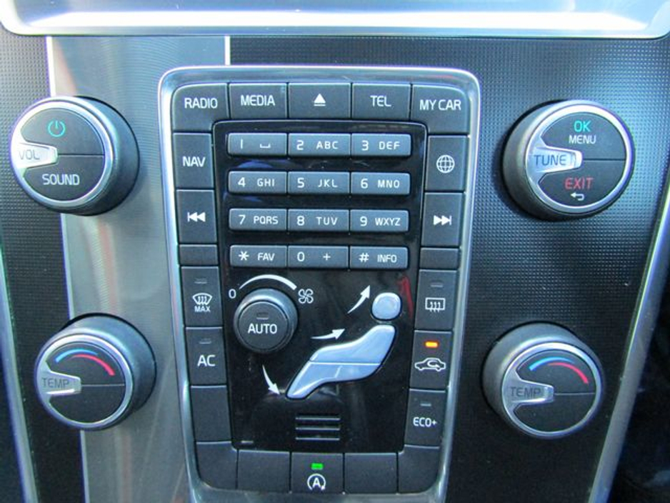 2016 Volvo XC60 2.0 D4 R-design NAV 190BHP 5DR €15,950