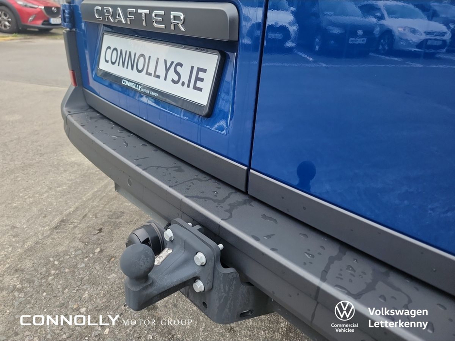 2026 Volkswagen Crafter CR35 Panel van Highline MWB 140 HP 2.0 TDI 8sp Automatic FWD €44,269