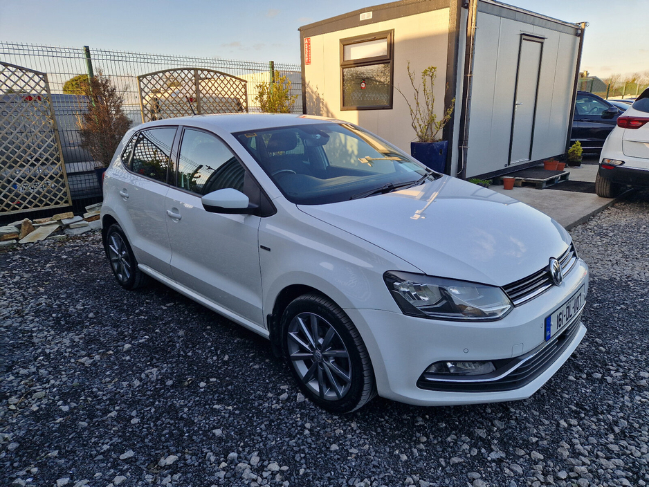 2016 Volkswagen Polo 1.0 5DR 75HP Lounge €10,950