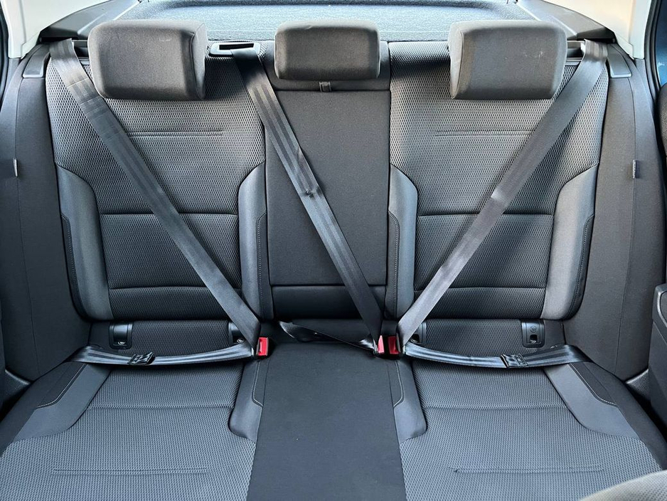 2014 Volkswagen Golf R-LINE PACK 1.2 TSI // LOW MILEAGE // ADAPTIVE CRUISE CONTROL // NEW 19" DIAMOND CUT ALLOYS €13,950