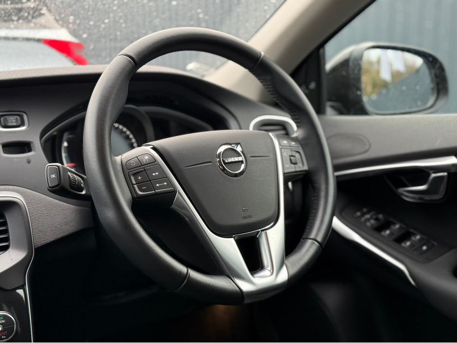 2019 Volvo V40 MOMENTUM - D4 2.0L DIESEL - AUTO - 12M WARRANTY - CAR: 1616