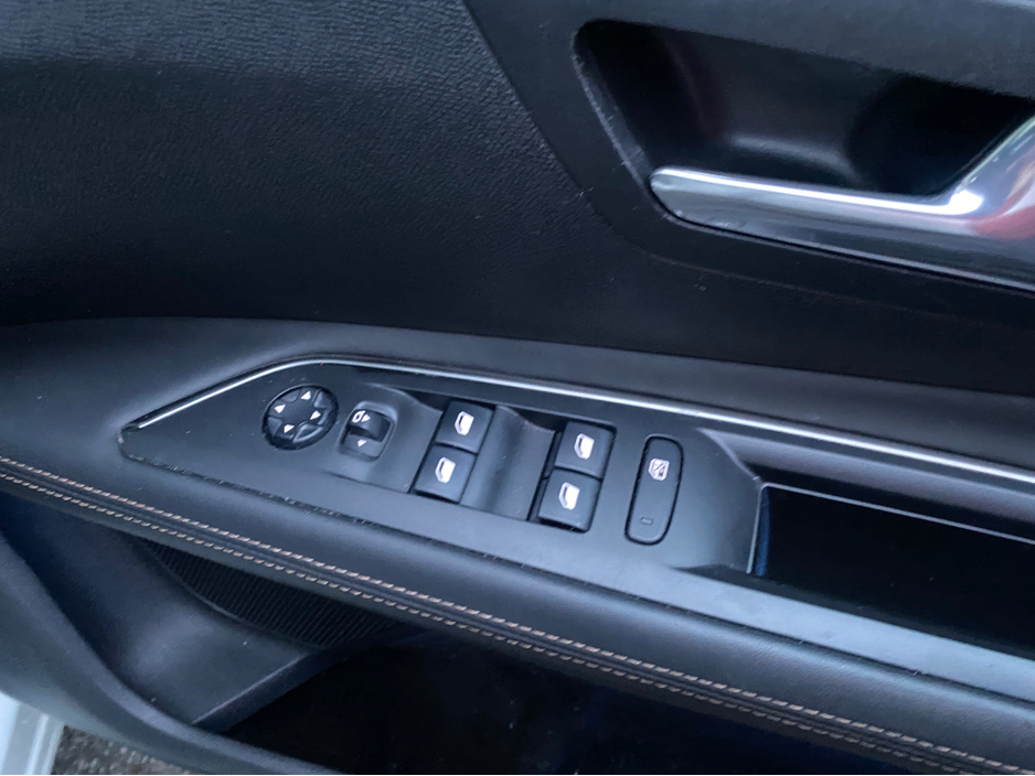 2017 Peugeot 3008 GT LINE BLUEHDI S/S €16,900