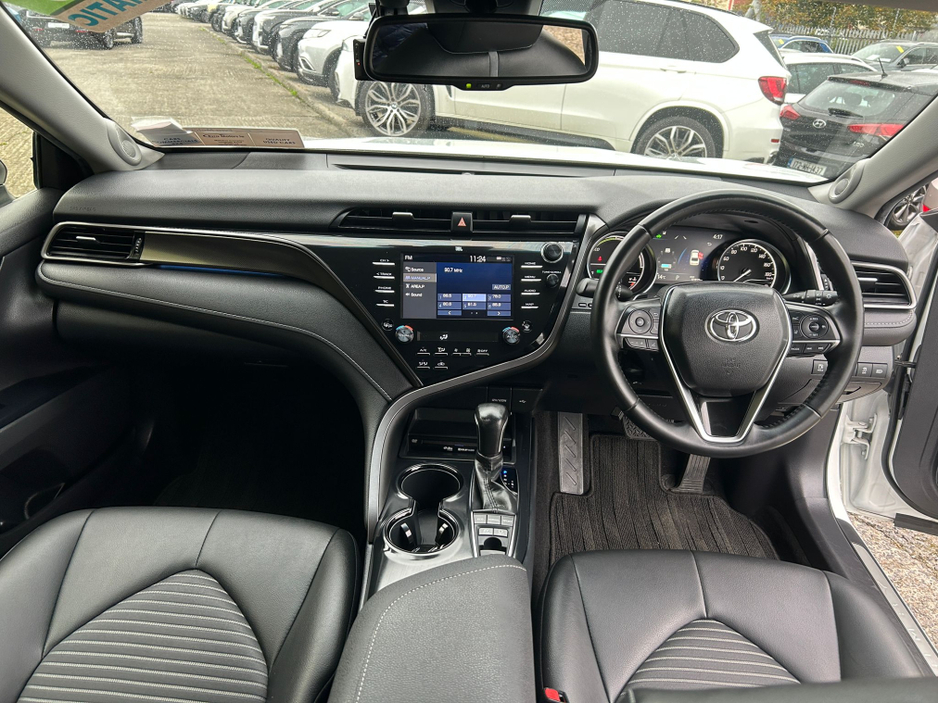 2020 Toyota Camry WS HYBRID AUTOMATIC 2.5 PETROL //JBL SOUND SYSTEM//KEYLESS ENTRY//LEATHER SEATS//REVERSE CAMERA// €26,950