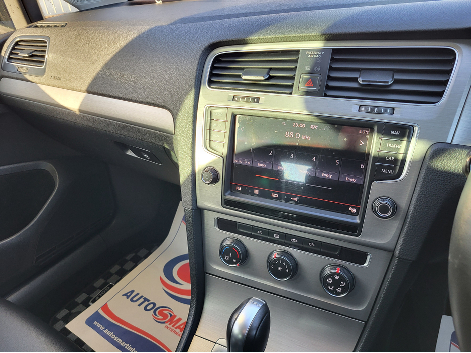 2015 Volkswagen Golf (2yr warranty) 1.2 petrol Auto estate 76308 €12,999