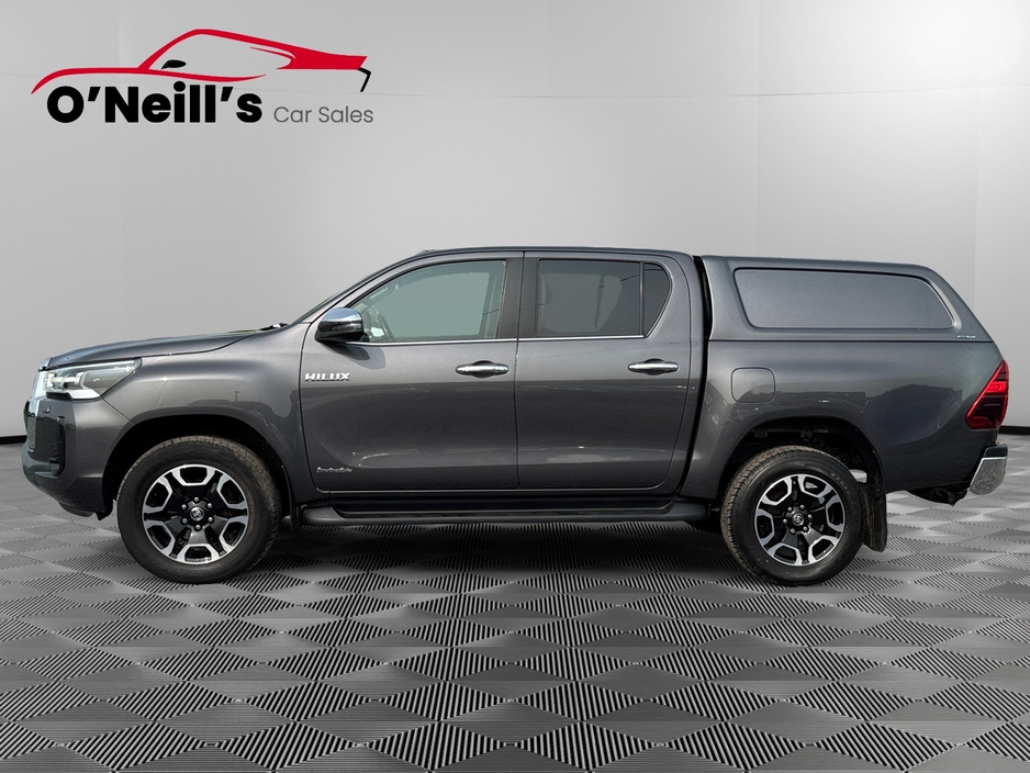 2021 Toyota Hilux INVINCIBLE D-4D 4WD #230 €32,999