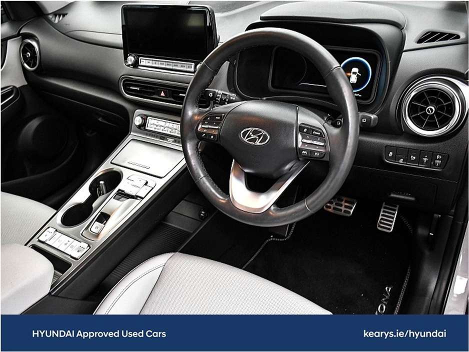 2022 Hyundai Kona EV Premium 64 kWh €22,490