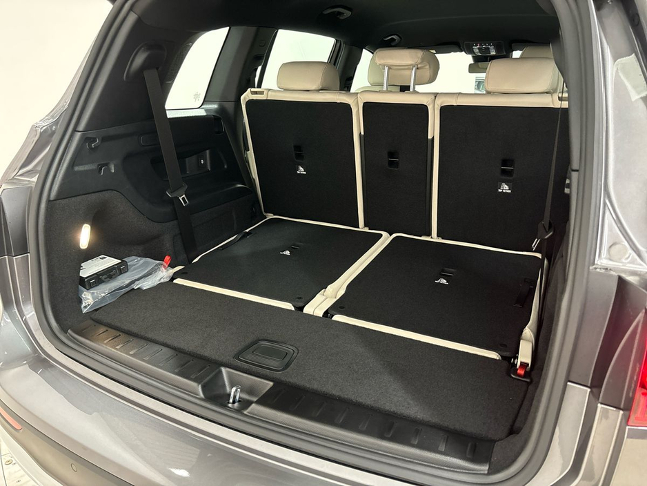 2025 Mercedes-Benz GLB GLB 180 Progessive Line + | 7 Seater SUV, Reversing Camera, Mirror Package, Split Fold Rear Seats €60,950