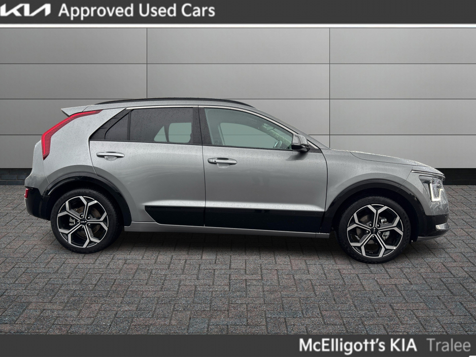 2025 Kia Niro HEV SEM €36,895