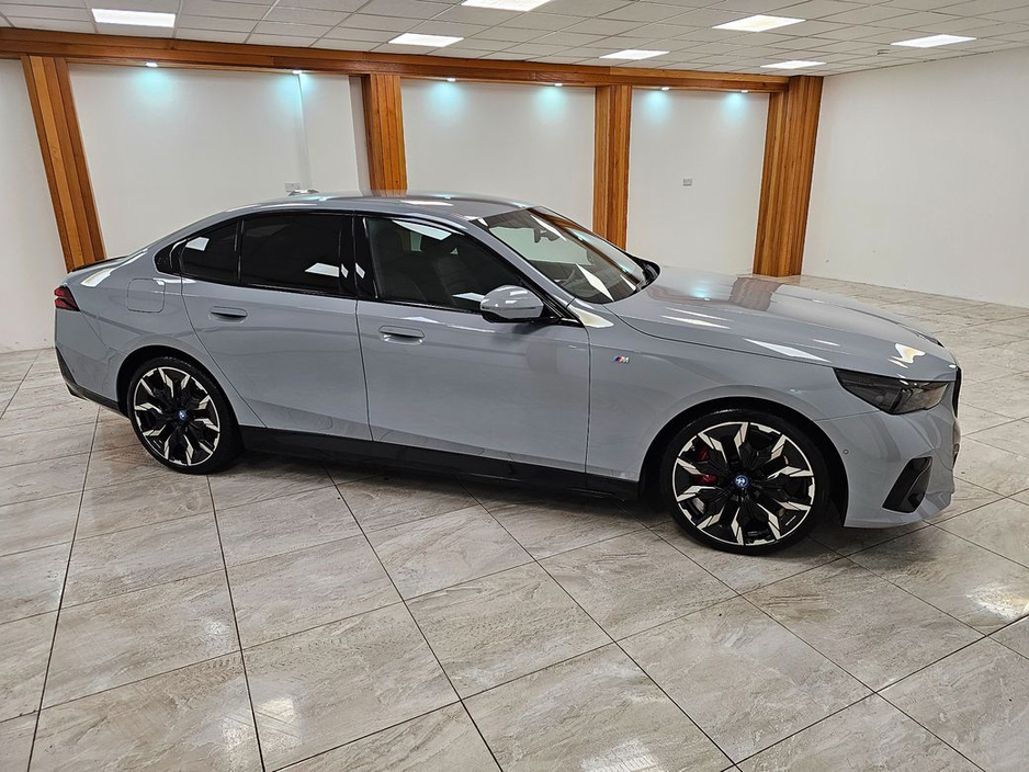 2024 BMW 5 Series 550E ! OVER 114K NEW €73,950