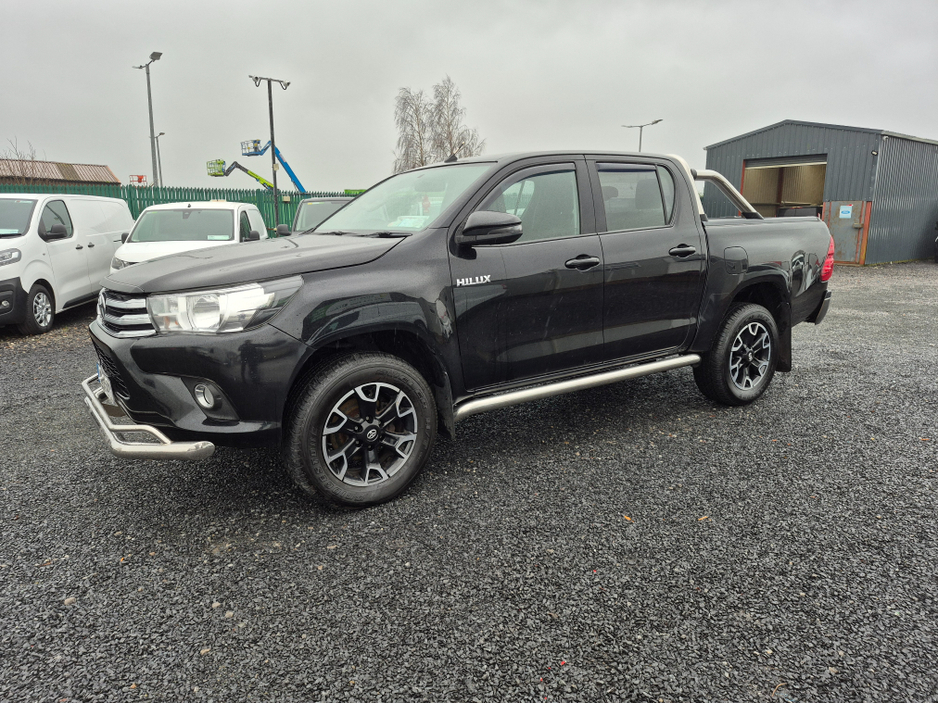 2018 Toyota Hilux 2.4 D-4D ACTIVE DC 4WD 14 148HP 4DR €21,950