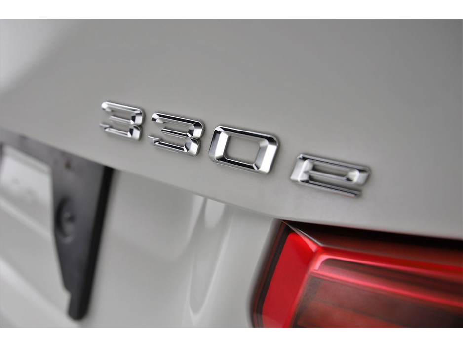 2016 BMW 3 Series 330E MOTOSPORT PLUG-IN HYBRID *ALCANTARA SPORT MEMO SEATS*HEAD-UP DISPLAY*360PAN CAM*