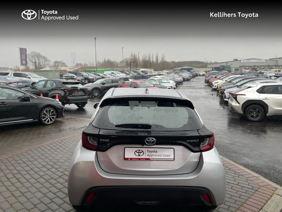 2024 Toyota Yaris YARIS 1.5 HYBRID LUNA €26,900