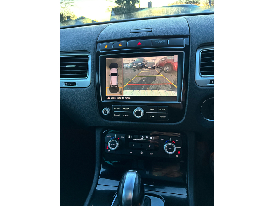 2017 Volkswagen Touareg V6 R-LINE + TDI B PLUS BLUEMOTION TECHNOLOGY €22,950