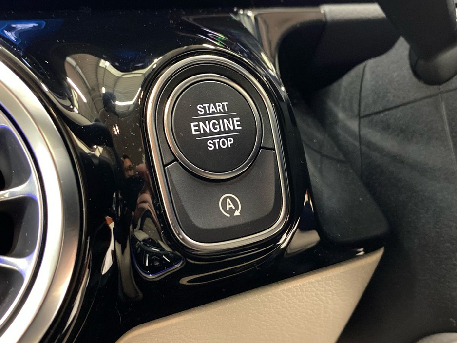 2026 Mercedes-Benz GLA Class GLA 200 D PROGRESSIVE LINE + | Night Package, Reversing Camera, Keyless Start Function, Reversing Camera €60,082