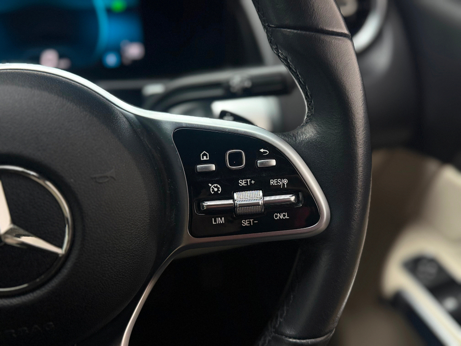 2023 Mercedes-Benz GLB GLB 200 €39,990