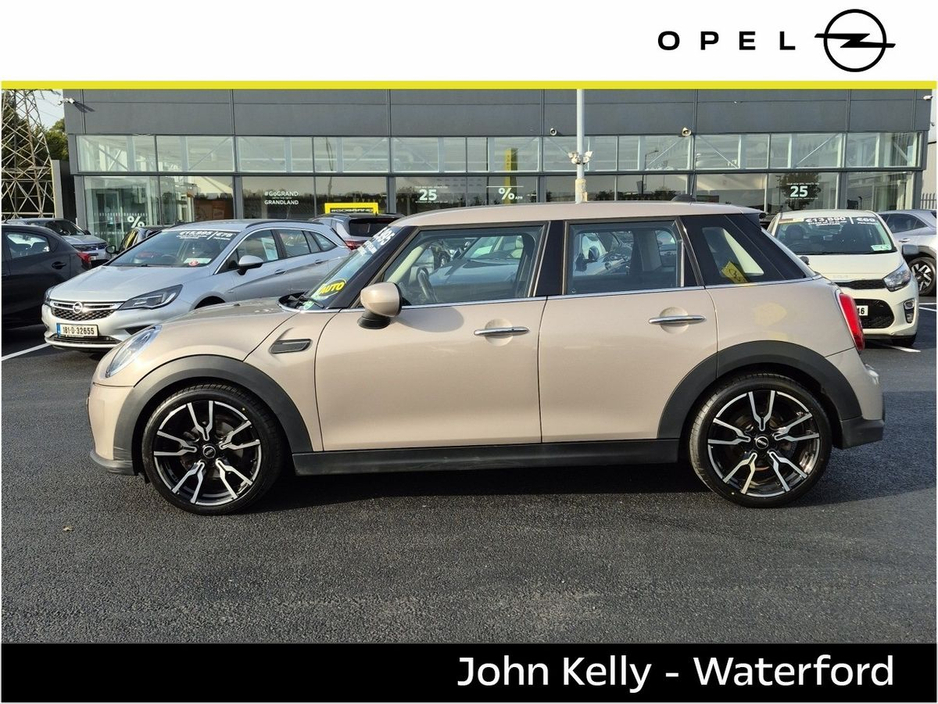 2023 MINI Hatch Cooper Classic Auto €26,995