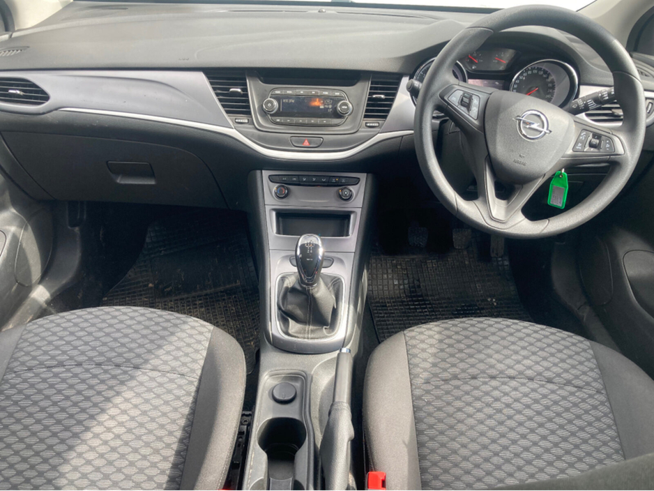 2019 Opel Astra 1.0 petrol 5 door hatchback €12,750