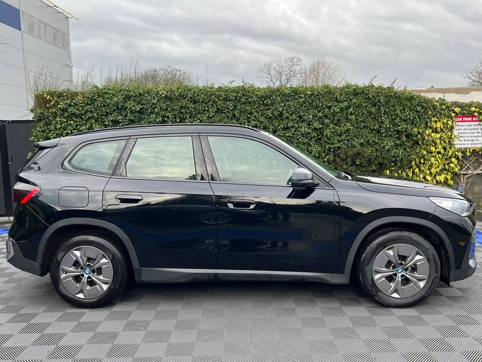 2025 BMW iX1 EDRIVE20 SPORT // NEW 19" ALLOYS // HEADS-UP DISPLAY // HEATED SEATS // ADAPTIVE CRUISE CONTROL €39,900