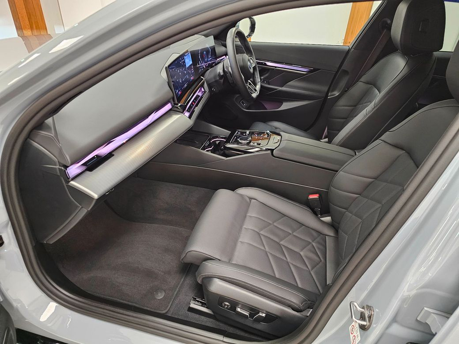 2024 BMW 5 Series 550E ! OVER 114K NEW €73,950