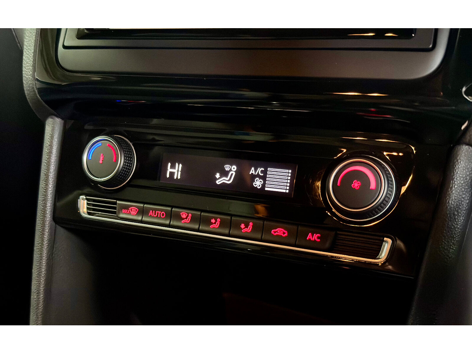 2016 Volkswagen Polo 1.4 TSI 5DR 150HP BlueGT DSG €13,850